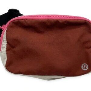 Lululemon 1L belt bag
